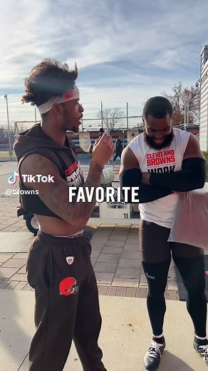 Dressing vs Stuffing: Understanding the Thanksgiving Debate