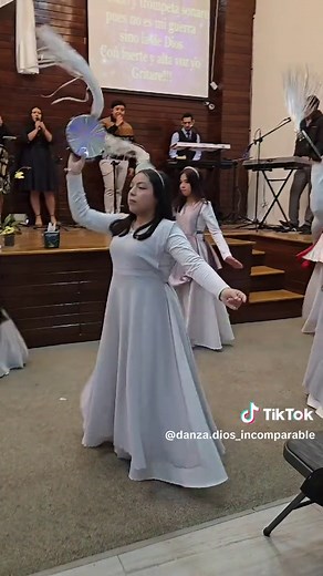 Con danza y pandero le alabaré#dios #alabanza #diosteama #amordecristo #cristovive #panderistascristianas #panderistas #Amor #656 #cristianos #predicacion #alabanza #cristo