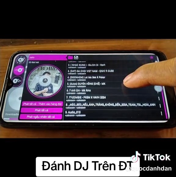 Hướng Dẫn Đánh DJ Trên Ứng Dụng Wedj: Cách Thêm Nhạc, Chơi Nhạc và Tải App