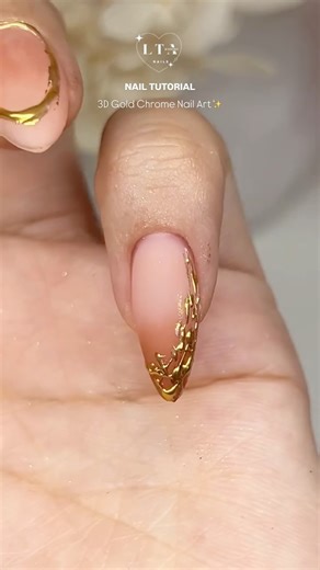 𝗟𝗧𝗔 𝗡𝗔𝗜𝗟 𝗧𝗨𝗧𝗢𝗥𝗜𝗔𝗟𝗦 & 𝗦𝗨𝗣𝗣𝗟𝗜𝗘𝗦 𐙚 ⋆˙⟡ on Instagram: "Watch how EASY this 3D chrome art is using my 3D Chrome Effect Gel in white 👀💅 Try it & thank me later, bestie 💖 Follow & Save for more nail inspos! Products Used: SHOP link in bio🛍️ - 3D Chrome Effect Gel in White - Chrome Proof Matte Top Coat - Gold Chrome Powder #nailart #nails #nailtech #gelnails #3Dnails #chromenails #goldnails #naildesigns #nailartist #nailreels #nailtutorial #nailinspo #nailideas #naillover #n