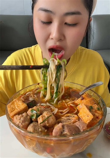 Bún riêu full topping #dungthichan #vtmgr #mukbang #bunrieu | mukbang
