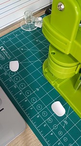 Pocket Mirror 🪞 #fypシ゚viralシfypシ゚viralシalシ #fypviralシ #mommyjenvlogs #reelsfacebook #christmaschipbags #buttonpinmaker #shredder #christmas2024 #christmaspackaging #GiveLoveOnChristmasDay #pocketmirror #batchmaker #mirror | Mommy Jen Vlogs