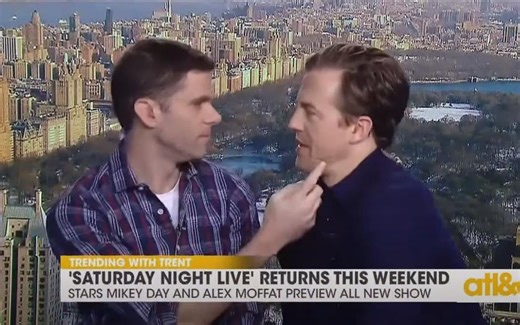 SNL卡司麦天天Mikey Day和Alex Moffat上节目