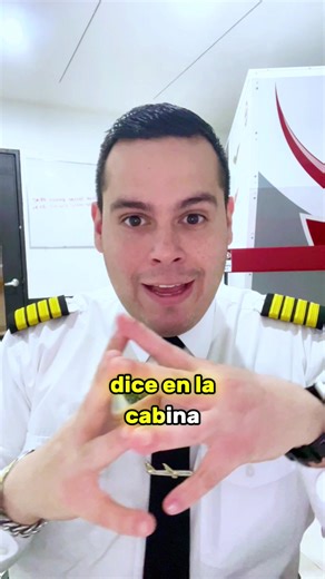 Hay una frase que cambia TODO en cabina ✈️🔇 No es “Mayday”… es CABINA ESTÉRIL. Por debajo de 10,000 pies, solo se habla de lo esencial: nada de charlas, cero distracciones 🧠⚠️ Despegue y aterrizaje = máxima concentración. Es un pacto de seguridad entre pilotos y tripulación. No es ser antipático… es llevar personas sanas y salvas a su destino 💙 Y ahora tú también puedes usar “cabina estéril” cuando necesites enfoque total 📚💼 #Aviación #SeguridadAérea #CabinaEsteril