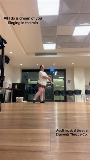 All I do is dream of you (full version) Singing in the rain (Excuse the wrong arms towards the end)