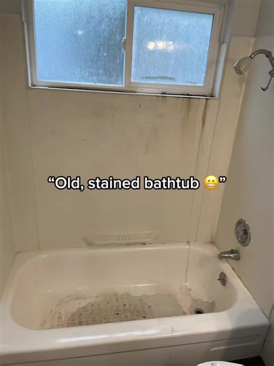 Most people would rip this out. We brought it back to life. ✨ Resurfacing saves: ✔ Thousands in replacement ✔ Days of downtime ✔ Unnecessary demolition Serving Seattle & King County Free estimates — send a photo for pricing. #beforeandafter #resurfacing #contractorlife #seattlebusiness #homerenovation