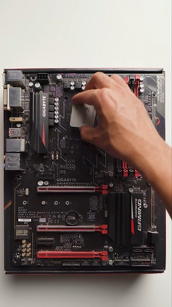 POV: Your dad asked you to build a PC in this economy 💔🥀