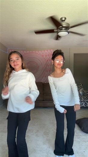 take her pound town 💥 #fyp #dance #bsf #poundtown #twins | dancing