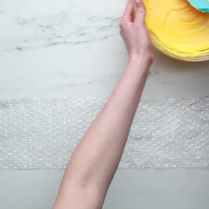 This cake is the bee’s knees! 🍯 RECIPE: https://tasty.co/recipe/bubble-wrap-honeycomb-cake | Tasty UK