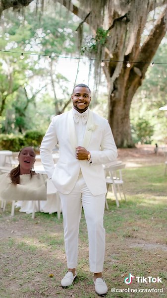 Men's Wedding Outfit: Groom in White Suits