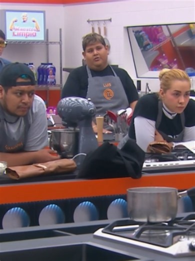 ¿Se puede sustituir la azúcar glass por una pulverizada? Esto compartió la Chef Lili. 🙌 #MasterChefMx 24/7, lunes a viernes 8:30 p.m. y domingos 8:00 p.m. por #AztecaUno. 📺⁣⁣ Acceso Total en #DisneyPlus. 📲