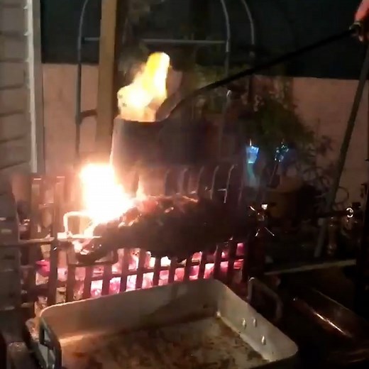 Connaissez-vous le Flambadou, cet ustensile de cuisine multiséculaire qui revient à la mode ? 🔥 | Neo