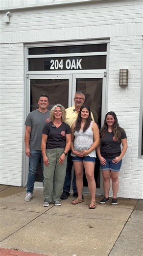 Good Afternoon! It's Day 1 of Downtown Bonner Springs Tiblow Days 2025! Come meet us for toffee at our pop up IN our shop from 5pm-10pm! Look for the red stripped awnings! #DowntownBonnerSprings #TiblowDays2025 #PopUp #SneakPeak #Day2 #BonnerSprings #StoreFront #SweetTreat #KansasCity #LocalBusiness #CSTSweets #GrandOpening | CST Sweets