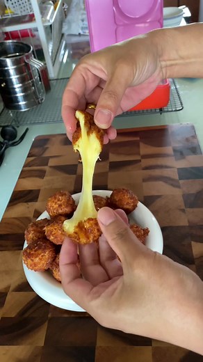 Cheychey Seldren (@cheychey_seldren) - Easy Cheese Balls Recipe for School Lunches