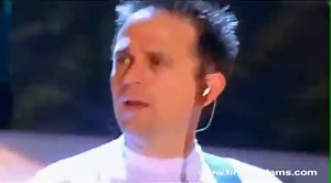 YouTube - Bryan Adams - Don't Give Up - Live at Slane Castle, Ireland