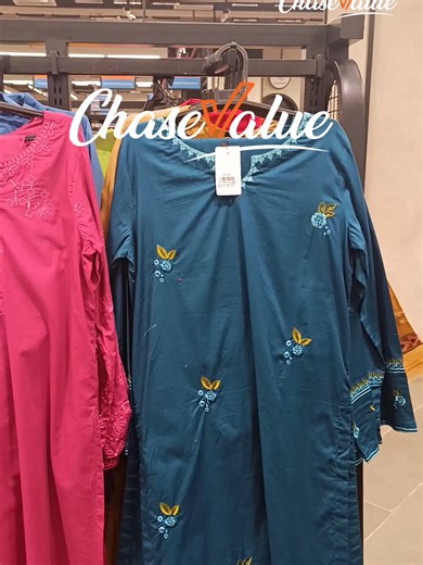 Elegant Women's Outfits for Eid Celebrations