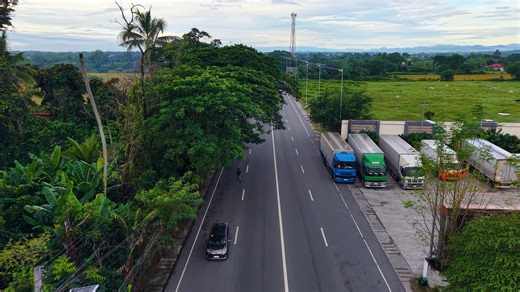No better tour guide than a local. ABS-CBN News reporters are flipping the script – they’re not just reporting, they’re taking you on a tour of their hometowns, while speaking their local language and sharing must-try food spots and exciting adventures that only the locals know. First stop: Tarlac with Andrea Taguines, showing us her roots with a Kapampangan twist! Get ready for the sights, stay for the stories, and experience it all like a local. Philippine Hometown Stories premieres January 29