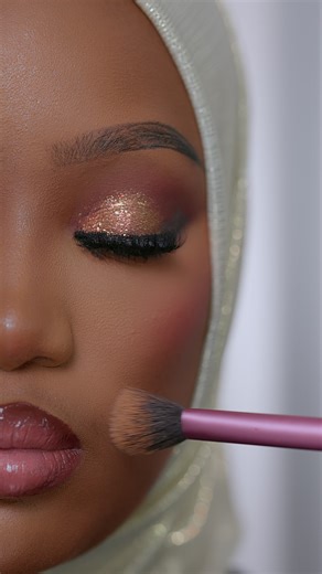 Warm Makeup Inspiration for a Cold Friday