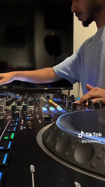 DJ Mix Inspired by Skrillex for EDM Lovers