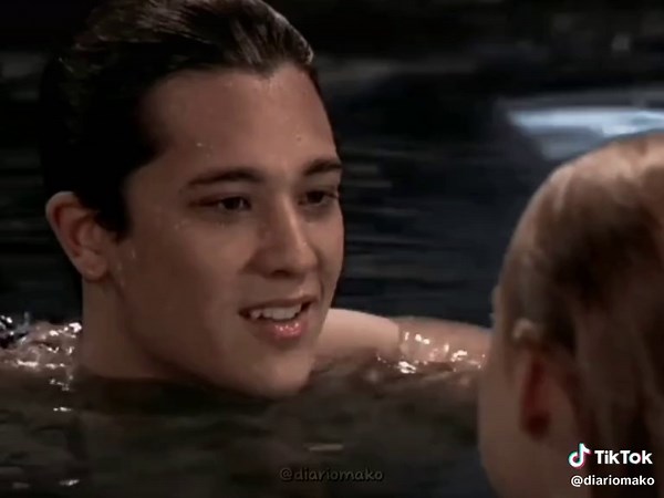 Mako Mermaids: O Romance de Layla e Zac