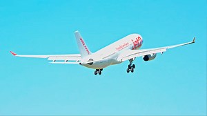 Passenger jet aborts landing at the last second