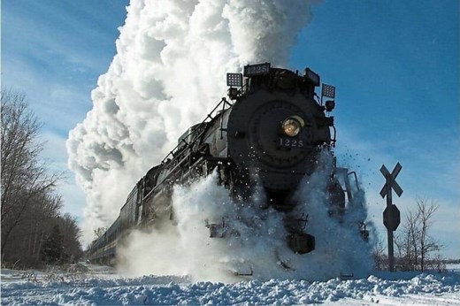 5 Polar Express Train Rides in Michigan to Experience This Christmas