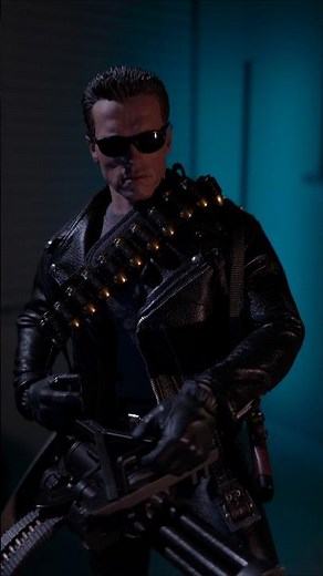 Who wins? Terminator T-800 vs T-1000 #terminator #t800 #t1000 #arnold #hottoys