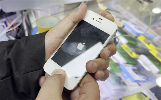 网友发过来的苹果iPhone4s锁屏密码忘记了，刷机解锁教程