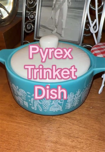 Pyrex inspired butterprint casserole ceramic trinket box with vintage turquoise farm pattern, retro Pyrex style collectible dish jewelry box for rings earrings and small keepsakes, nostalgic farmhouse kitchen decor and vintage Pyrex collector gift #tiktokshopcreatorpicks #Vintage #Retro #PyrexInspired #trinketdish