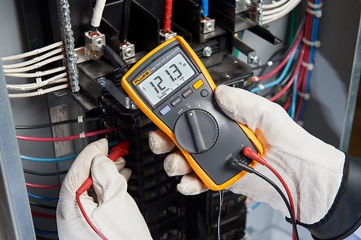 Fluke 110 True-RMS Digital Multimeter