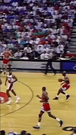 Michael Jordan’s UNSTOPPABLE Jump Shot 🔥🏀 | GOAT Moves! #nba #basketball #nbatrending #shorts #Mj