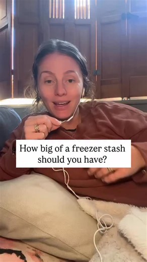 Hannah ☾ breastfeeding 𖤓 motherhood 𖤓 wellness on Instagram: "In a world where social media glorifies a freezer stash, much frozen breastmilk is enough? #momsofinstagram #motherhood #breastfeeding #newmom #breastfeedingtips #firsttimemom #momtips #postpartum #milksupply #pumpingmom #freezerstash"