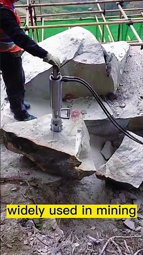 Compact Hydraulic Rock Splitter | Efficient Stone and Concrete Breaking Solution