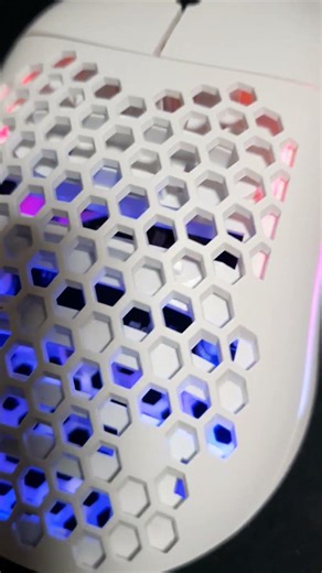 Glorious Model O 的RGB真的美極了 #minecraft #我的世界 #bedwars #hypixel #skywars #java #pvp #glorious #modelo