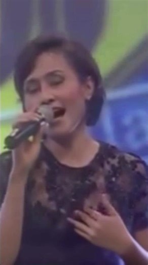 Dian Piesesha - Tak Ingin Sendiri (Video 2008), karya : Pance Pondaag #lagulawas #lagukenangan