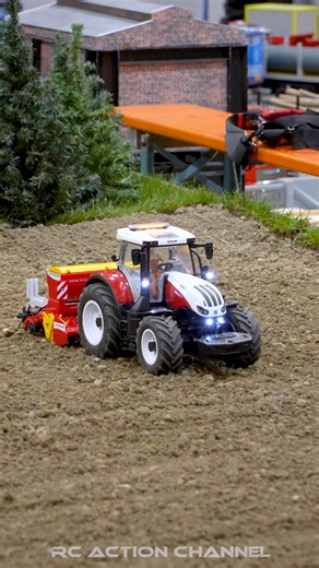 🔥CRAZY RC Trucks and Construction ACTION at Ried 2025 🚛💨 Experience the most impressive RC Trucks, Excavators, Fire Trucks with real flames, Cranes, Tractors, and 3D-printed models all in one epic event! From heavy transports to realistic construction scenes — this is the ultimate RC model action in scale 1:14 and beyond. 💬 Comment your favorite model! 🔔 Subscribe for more weekly RC Truck & Construction Action! #rctruck #rcconstruction #rcmodels #modelbuilding #rc #rctrucks #scaleRC #rctruc