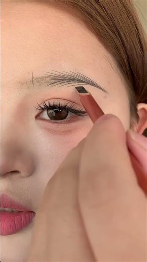 Super detailed tutorial on creating natural-looking eyebrows #makeuptutorialforbeginners