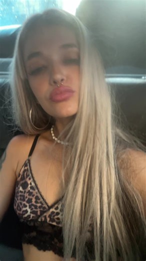 Videos de Milena romero (@milenagomezromero7) con “original sound - Macarena !”