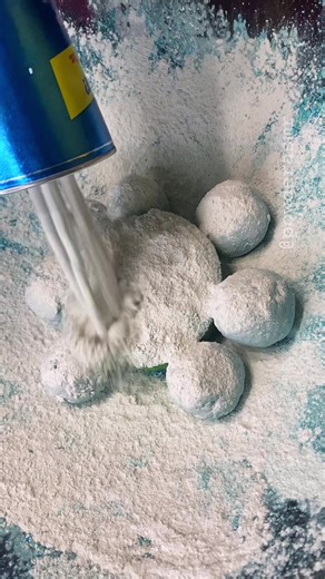 powder pours🔊 #asmrsounds #powder