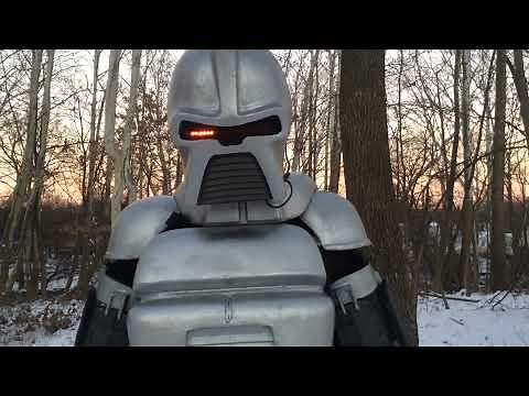 3D-Printed Cylon Centurion Costume (Battlestar Galactica)