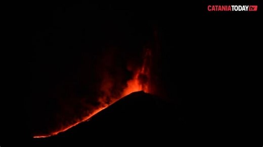 La nuova spettacolare eruzione dell'Etna