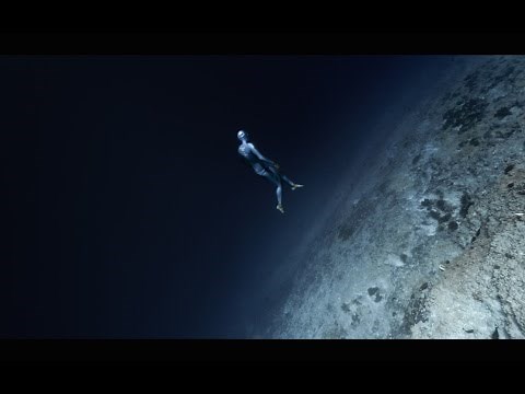 OCEAN GRAVITY - Guillaume Néry / Julie Gautier