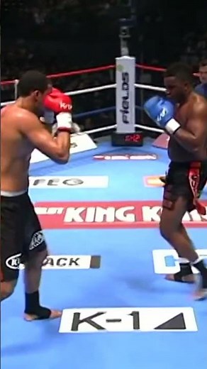 Des frappes poids lourds à PLEINE PUISSANCE 🤯 Badr Hari KO