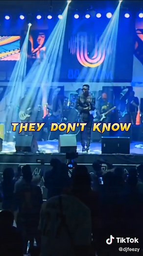 Chike ft Simi - Running Live Performance