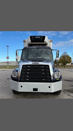 #WorkTruckWednesday — 2019 Freightliner 114SD reefer, #963707 #Freightliner #reefertrucking