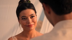 the eternal mom-at-the-wedding vibe. Mother of the Bride is now playing! 👰🏻‍♀️ | Netflix Family