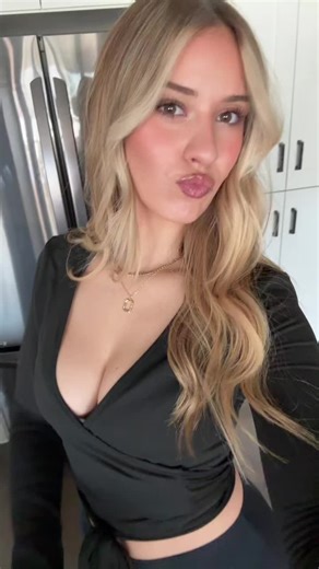 han (@hanhufff)’s videos with original sound - Edward Clz Blakely