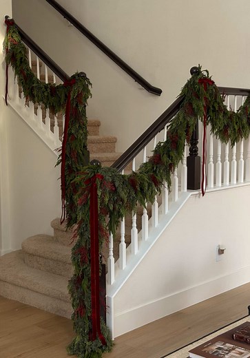 Tutorial: Full Designer Staircase Garland for Christmas