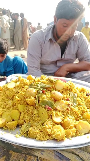 Azan official (@azan.eats)’s videos with original sound - Azan official