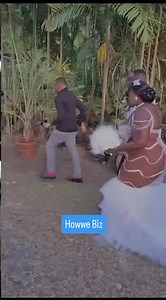 2.6M views · 8.3K reactions | Rate this wedding dress 珞 | Howwe Biz | Facebook
